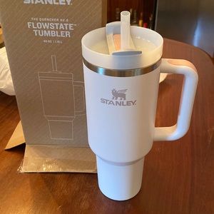 Stanley flowstate tumbler 40 oz thirst quencher NEW rose quartz